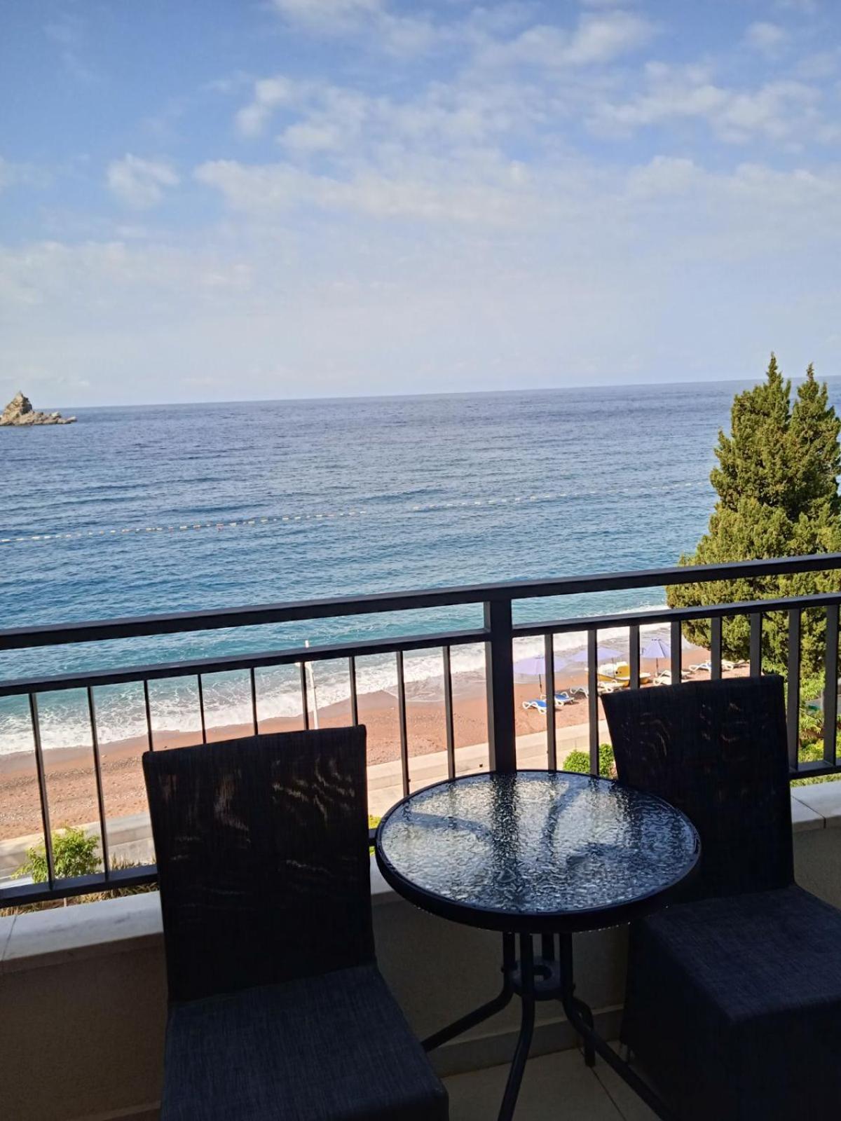 Mar Azul Apartments Petrovac Екстериор снимка